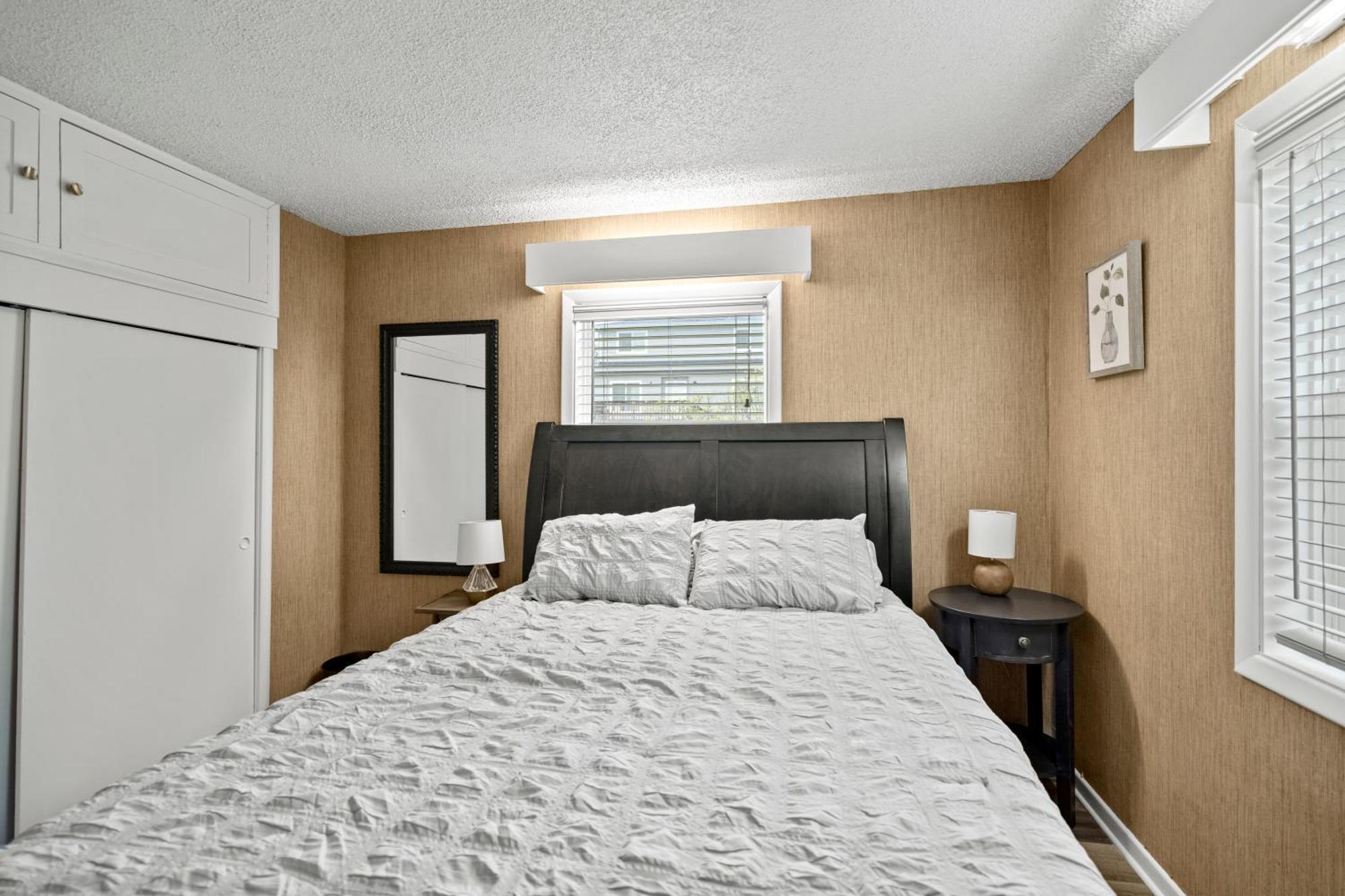 Peach Street Super Suite Медфорд Экстерьер фото